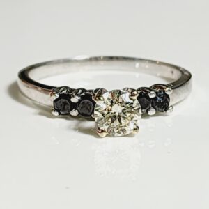 18KT White Gold Diamond Sapphire Engagement Ring Size 8