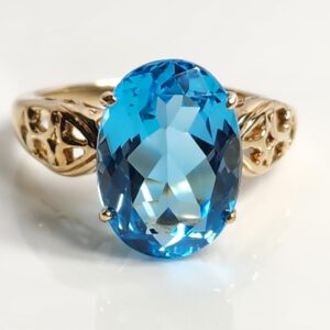 10KT Yellow Gold Oval Blue Topaz Size 8