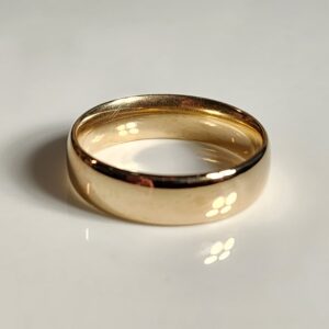14KT Yellow Gold Mens Wedding Band Size 9