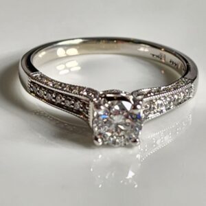 14KT Stunning White Gold Diamond Solitaire Engagement Ring