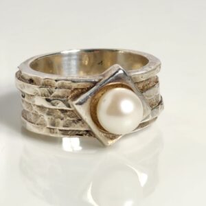 Sterling Silver Pearl Ring Size 7