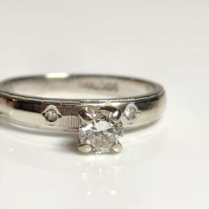 14KT White Gold Solitaire Diamond with accent Stones Engagement Ring Size 5