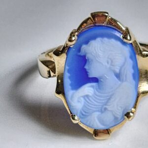 14KT Yellow Gold Blue Cameo Ring Size 6