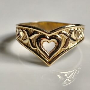 10KT Yellow Gold XOXO Ring Size 7.5