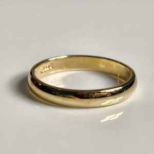 14KT yellow Gold Wedding Band Size 6.5