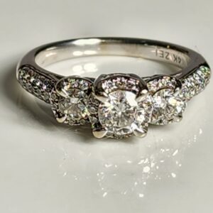 14KT White Gold Diamond Engagement Ring Size 6