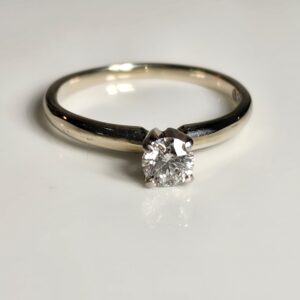 14KT Diamond Solitaire Engagement Ring Size 8