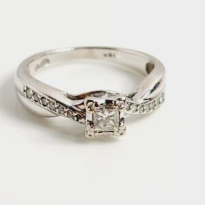 10KT White Gold Princess Cut Diamond Engagement Ring Size 6.5