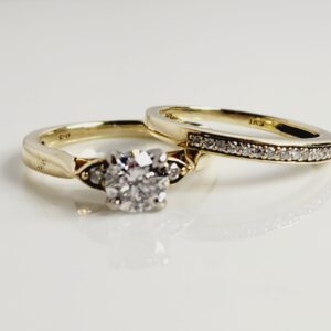 10KT Yellow Gold Diamond Engagement Ring w/ Diamond Band Wedding Set