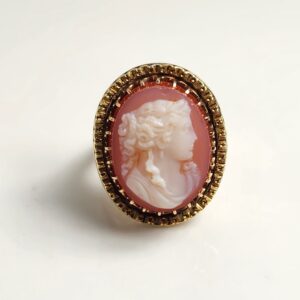 14KT Yellow Gold Cameo Ring Size 7.5