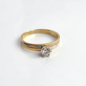 14KT Yellow Gold Solitaire Diamond Engagement Ring Size 6