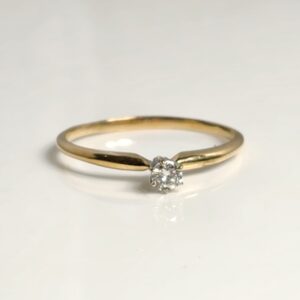 14KT Yellow Gold Solitaire Diamond Engagement Ring Size 10