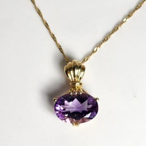 16″ 14KT Yellow Gold Necklace with Oval Amethyst Pendant