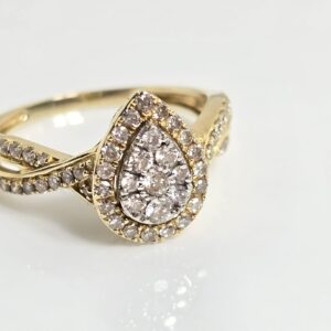 10KT Yellow Gold Diamond Pear Shape Ring Size 7