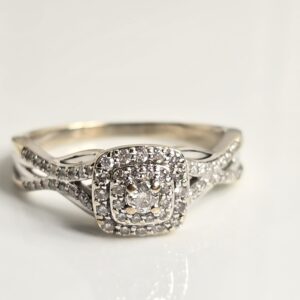 10KT White Gold Diamond Engagement Rin Size 8.5