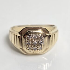 10KT Yellow Gold Diamond Mens Ring Size 8.5