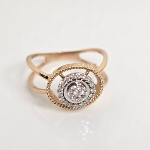 14KT Yellow Gold Diamond Cluster Engagement Ring Size 7