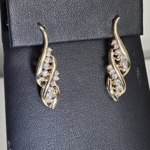 14KT Yellow Gold Diamond Dangle Earrings