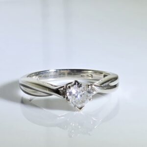 14KT White Gold Heart Diamond Engagement Ring Size 6