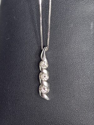 18" 14KT White Gold Necklace with Triple Diamond Pendant