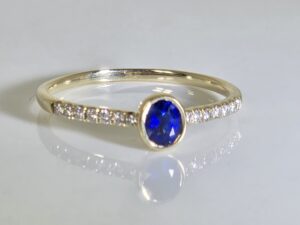 14KT Yellow Gold Oval Sapphire with Diamond Accents Size 9.5