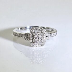 10KT White Gold Diamond Engagement Ring with Halo Size 7