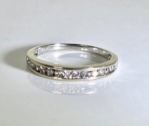 14KT White Gold Diamond Wedding Band Size 9