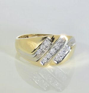 10KT Yellow Gold Diamond Mens Ring Size 11